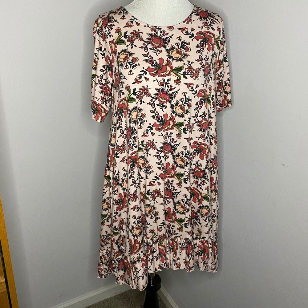 NWT Agnes & Dora Floral Ruffle Hem Tunic